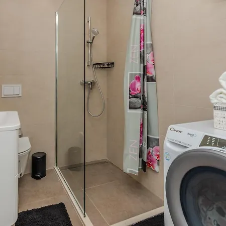 شقة 2 Bedroom Awesome In *