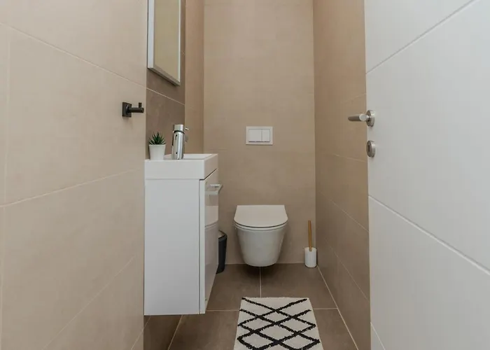 Apartman 2 Bedroom Awesome In *