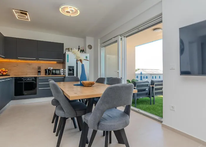 2 Bedroom Awesome In Nin