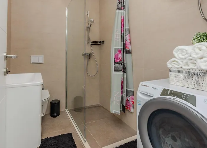 Daire 2 Bedroom Awesome In *