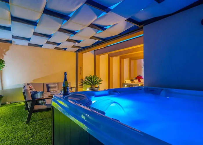 2 Bedroom Awesome In Apartman Nin