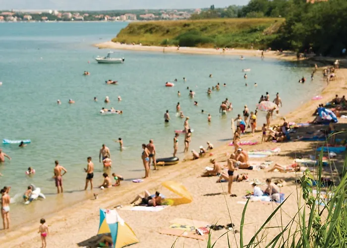 2 Bedroom Awesome In Apartman *