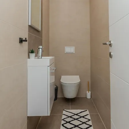 Appartement Gorgeous In With House Sea View *