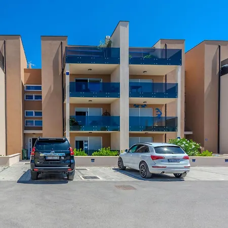 Gorgeous In With House Sea View Appartement Nin