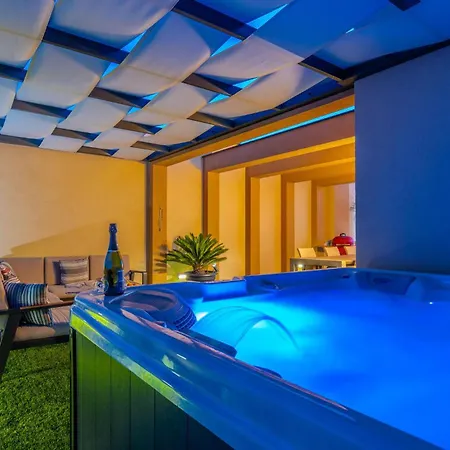 Gorgeous In With House Sea View Appartement Nin