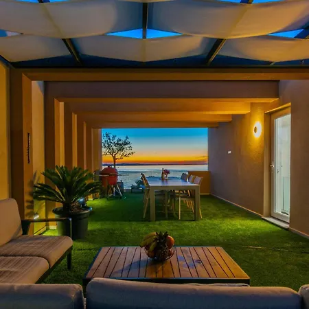 Gorgeous In With House Sea View Appartement Nin