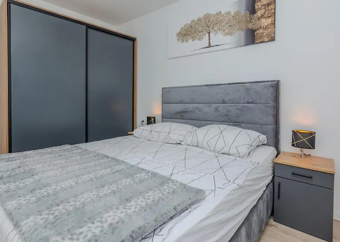 Apartamento 2 Bedroom Awesome In